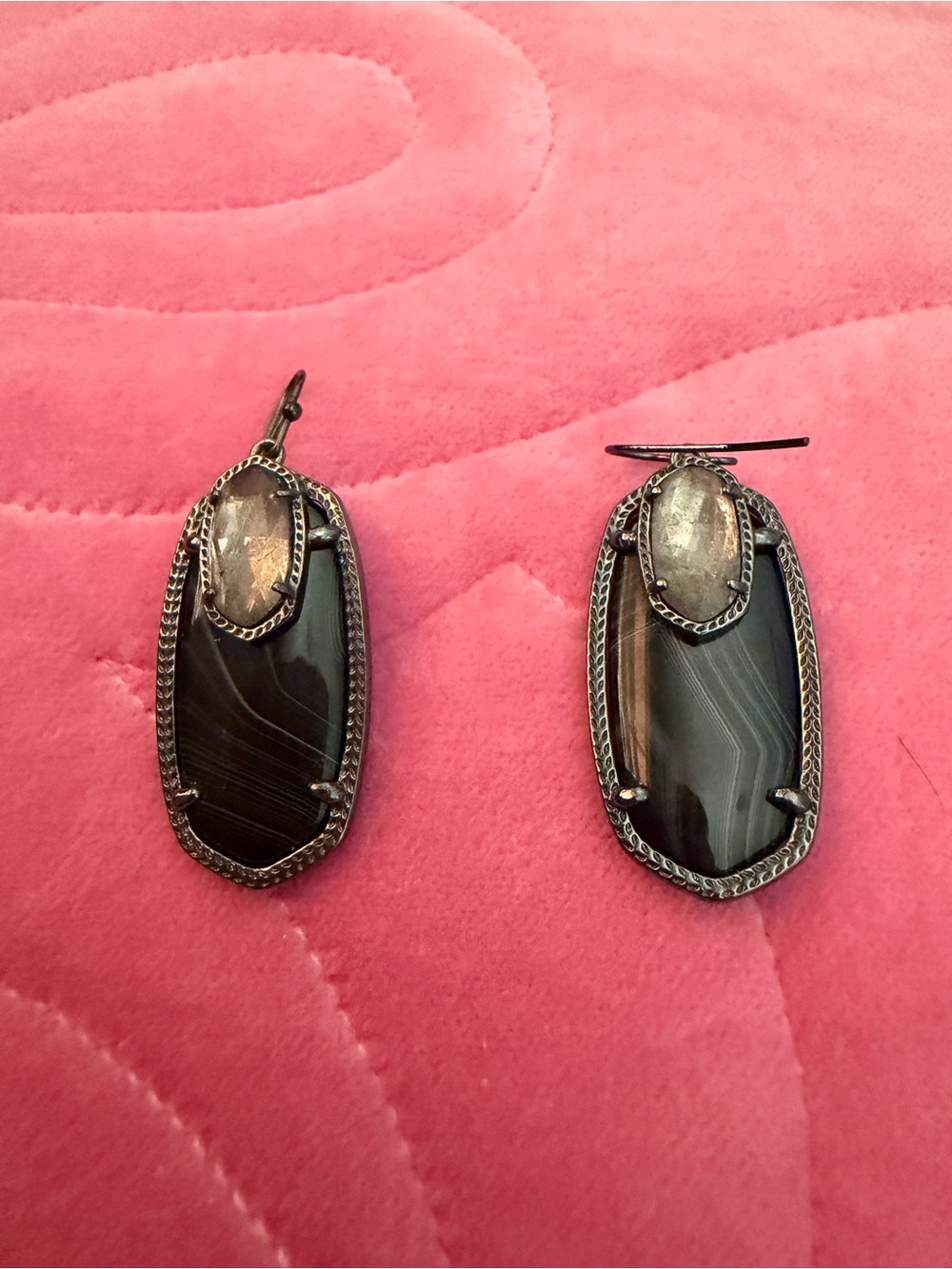Kendra Scott Black and Silver Agate Drop Earrings